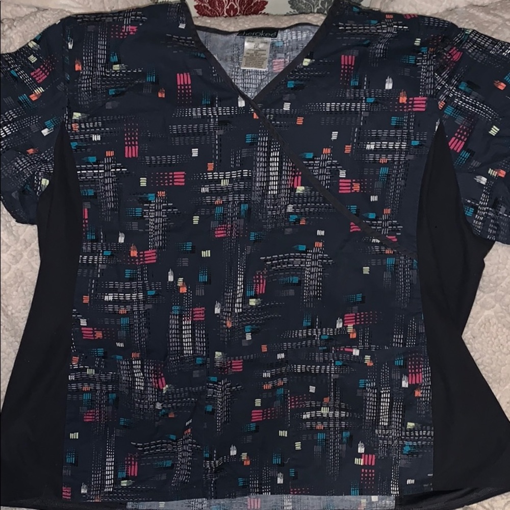 Cherokee scrub top